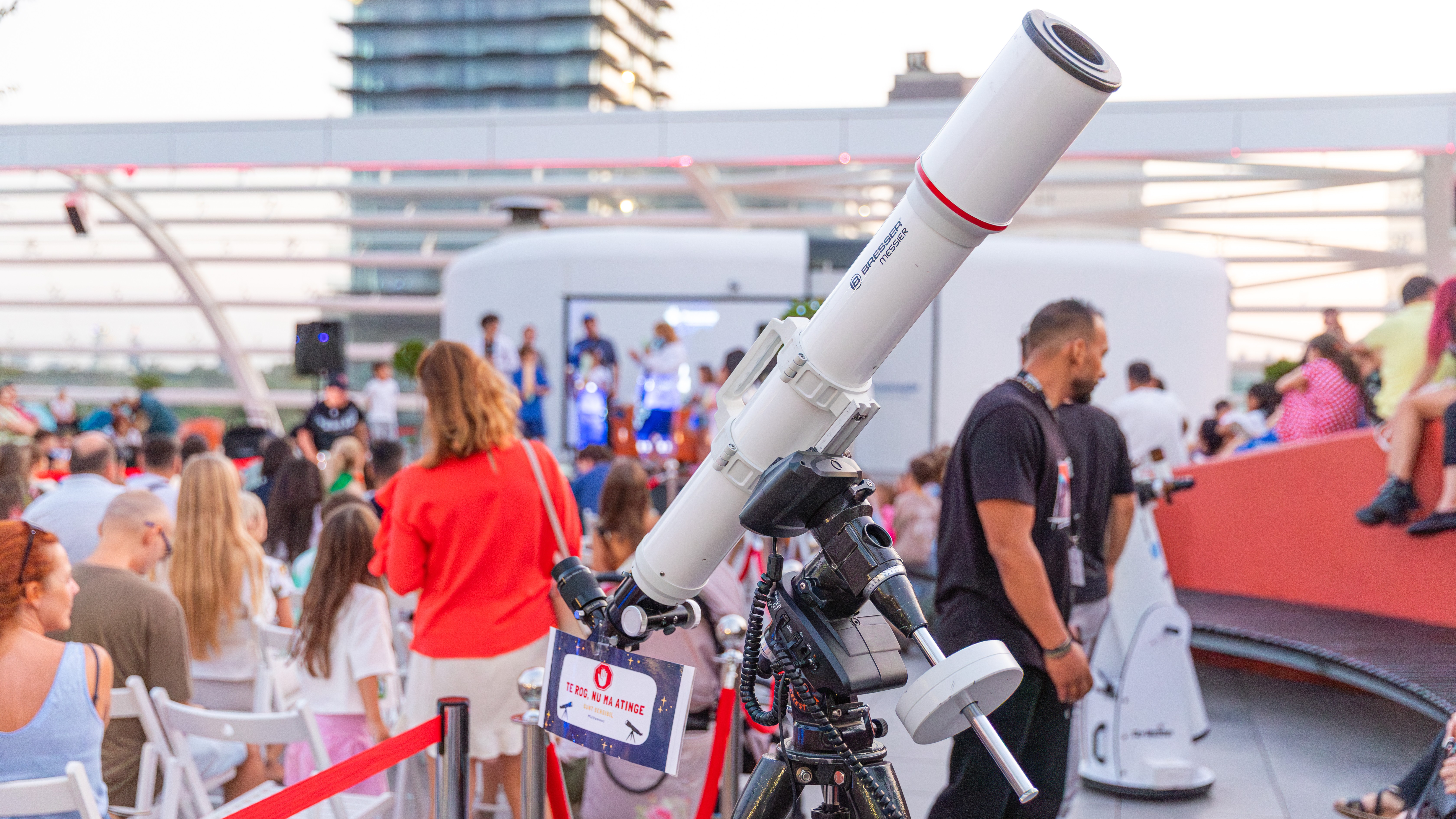Astroshow 2-88.jpg